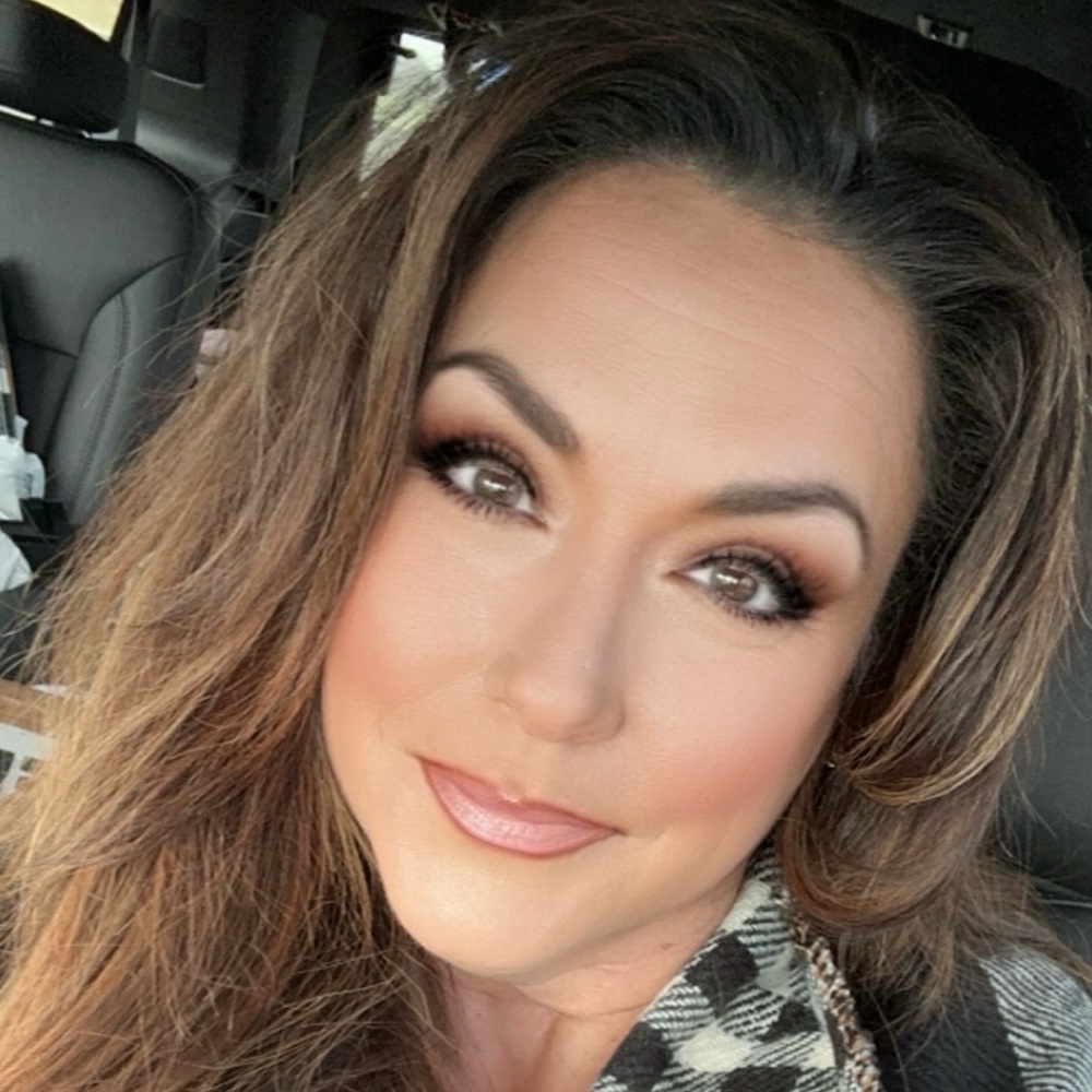 Meet your Posher, Andrea